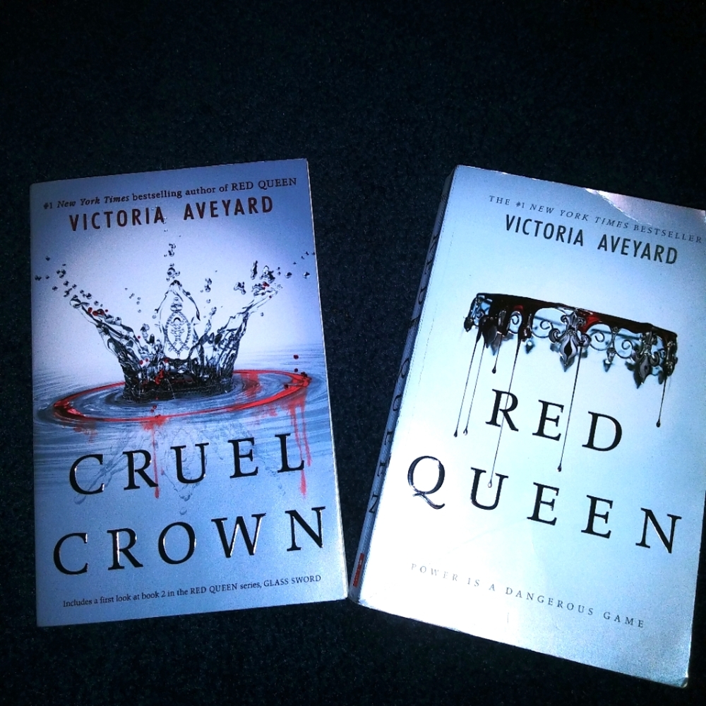 Red Queen book bundle